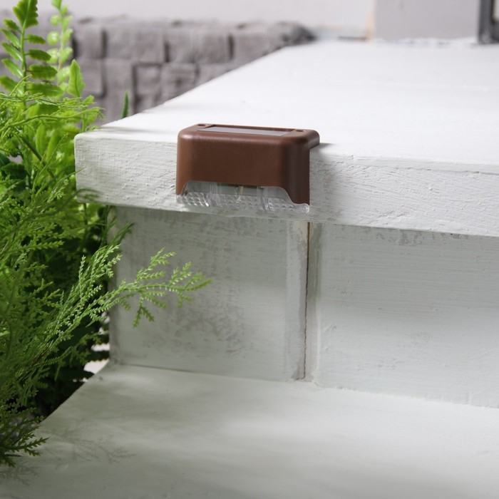 Садовый светильник на солнечной батарее, 8 × 4.5 × 4.5 см, 1 LED, свечение белое, коричневый Садовый светильник на солнечной батарее, 8 × 4.5 × 4.5 см, 1 LED, свечение белое, коричневый