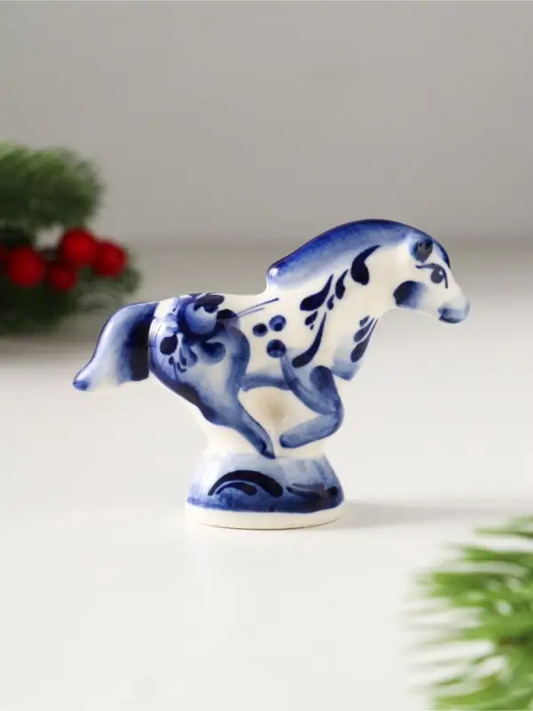 Сувенир Конь Старт, 6х8х8 см, гжель Сувенир Конь Старт, 6х8х8 см, гжель