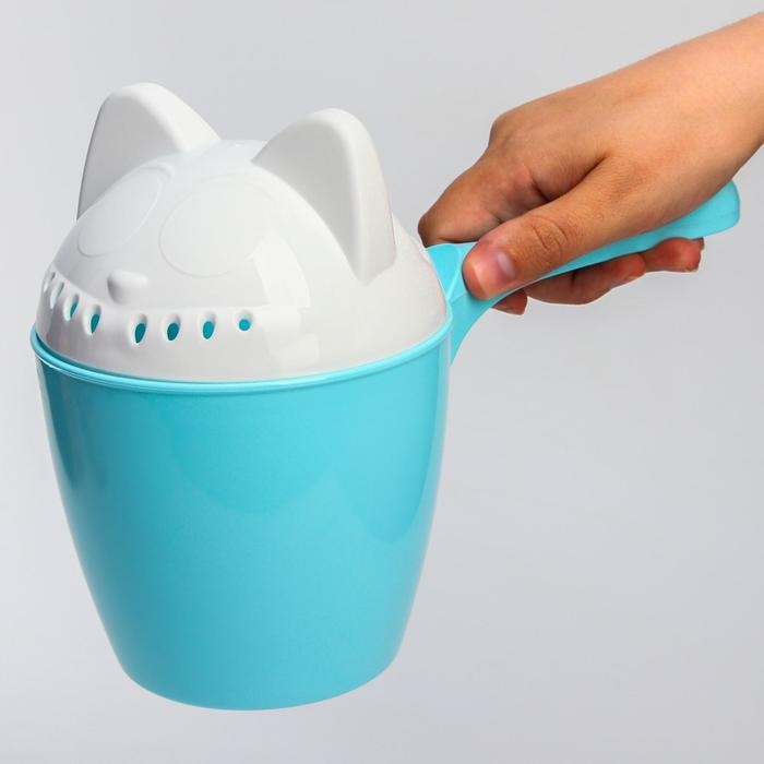 Ковш пластиковый для купания и мытья головы, детский банный ковшик «Котофей», 1 л., с леечкой, цвет голубой Ковш пластиковый для купания и мытья головы, детский банный ковшик «Котофей», 1 л., с леечкой, цвет голубой