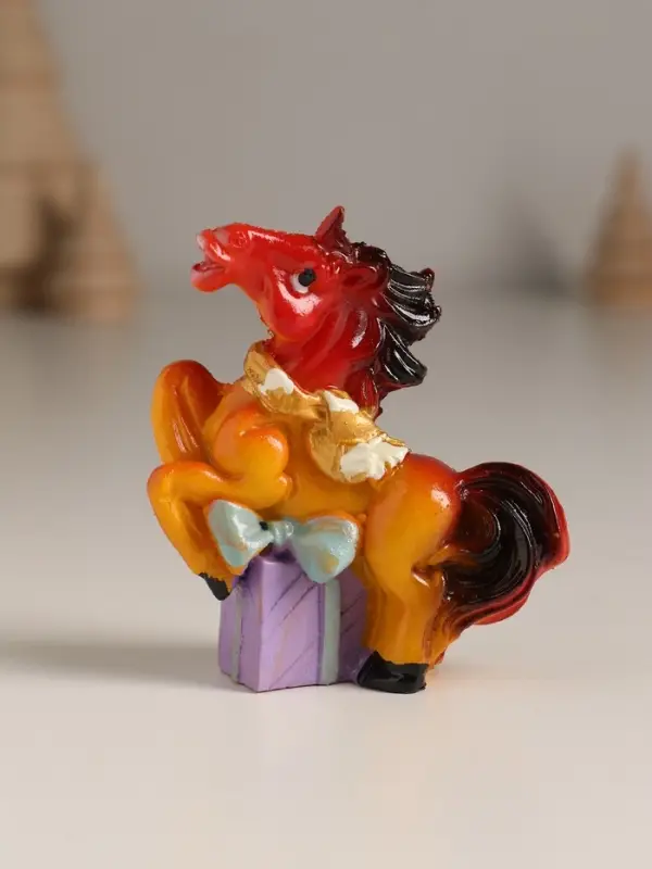 Сувенир полистоун Сувенир полистоун "Новогодняя лошадка в шарфике" МИКС 6х2,5х6,8 см