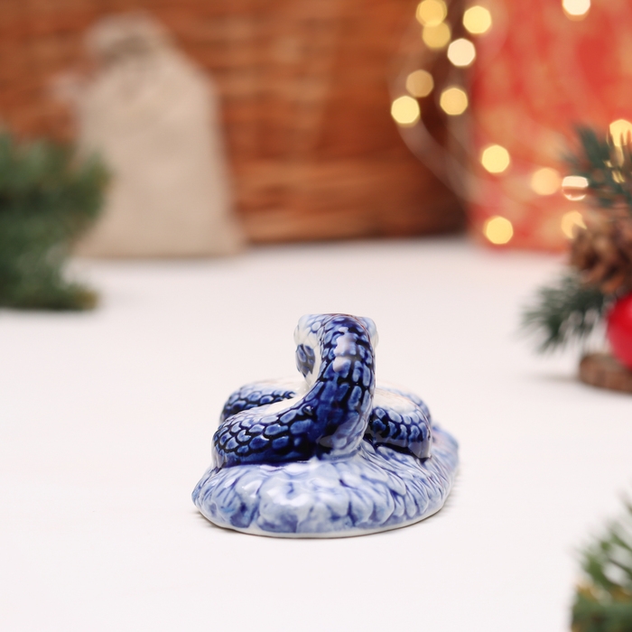 Сувенир Сувенир "Змея на лужайке", гжель, 13х6х5 см