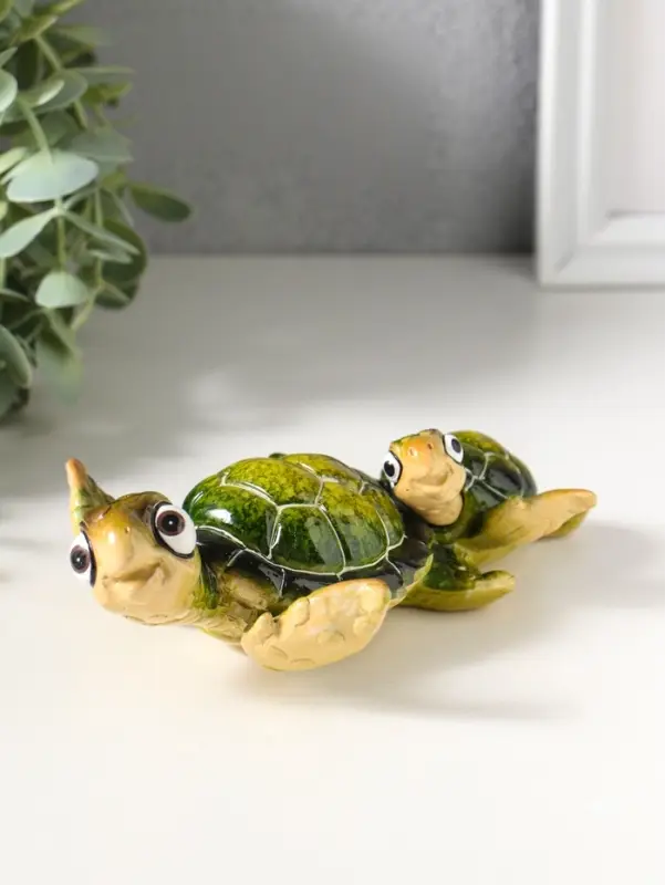 Сувенир полистоун лак "Черепаха с черепашонком" зелёный 15,8х11,8х5 см