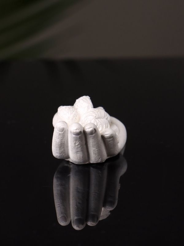 Фигура "Ангелок на ладони спит" малый, 3х7х3 см, перламутр