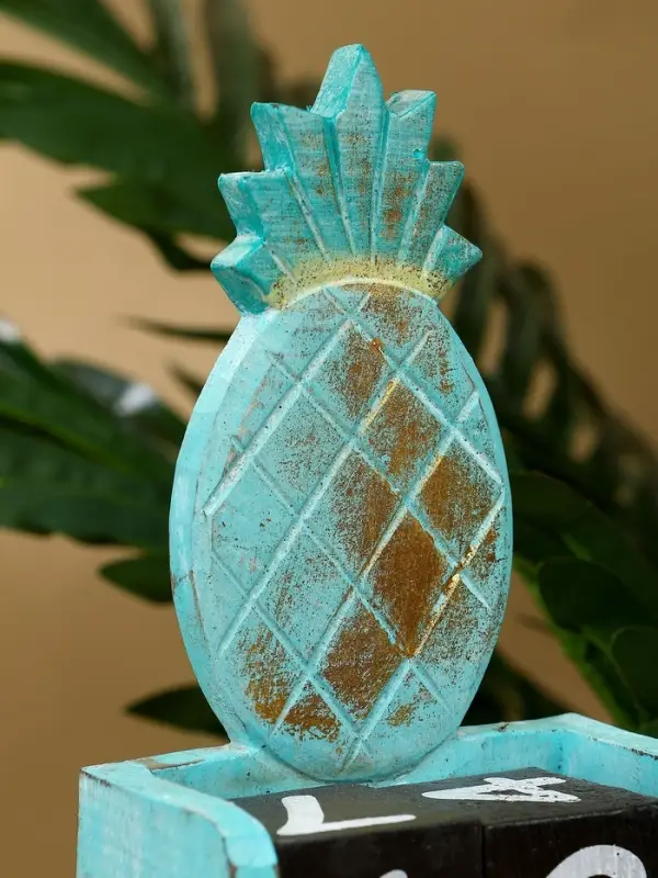 Календарь настольный Календарь настольный "Ананас" дерево 11х5х16 см, цв. бирюзовый