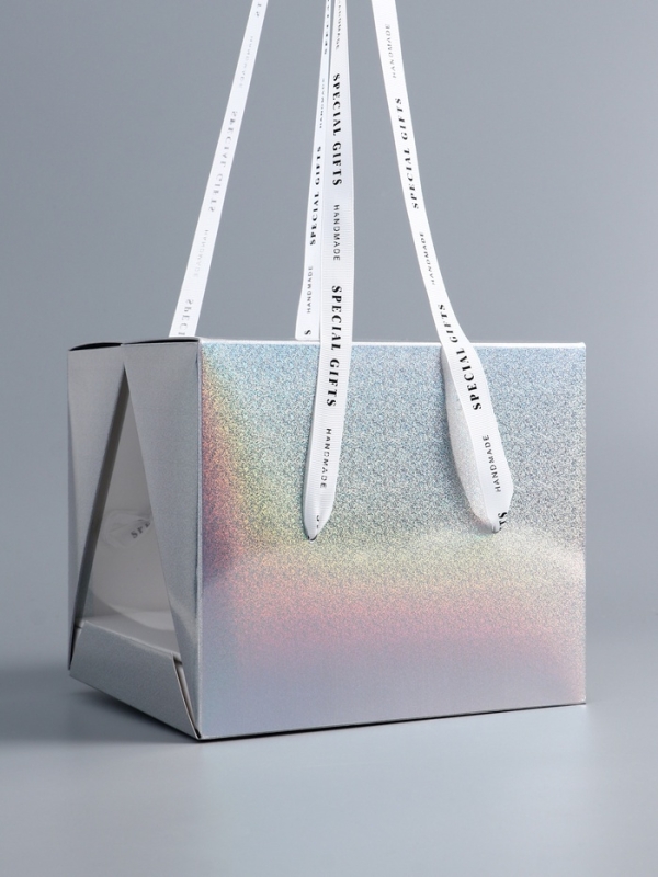 Коробка под бенто-торт с ленточками, 21 х 21 х 18 см Коробка под бенто-торт с ленточками, 21 х 21 х 18 см