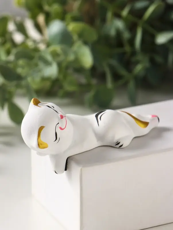Фигурка настольная &laquo;Котик висячий&raquo;, на полку, керамика, 9 см, белый