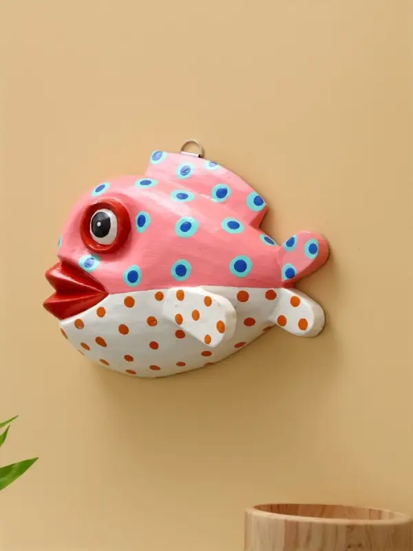 Панно  Панно "Рыба-клоун" дерево 20х16х4 см, цв. розово-белый