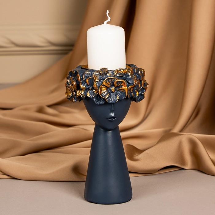 Подсвечник полистоун «Девушка с венком» 9,5 х 9,5 х 14 см МИКС