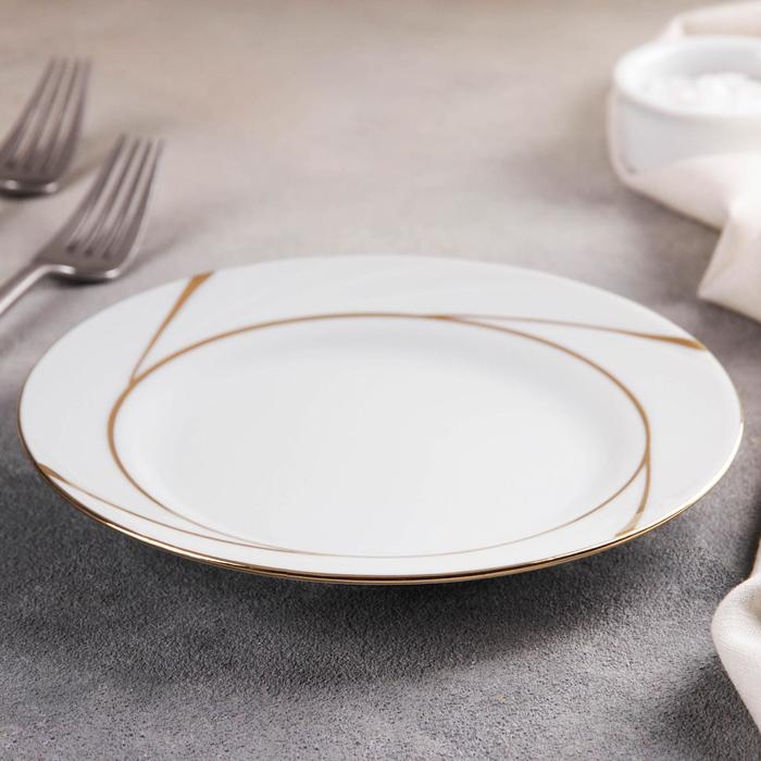 Тарелка фарфоровая «Бомонд», d=17,5 см, цвет белый с золотой отводкой Тарелка фарфоровая «Бомонд», d=17,5 см, цвет белый с золотой отводкой