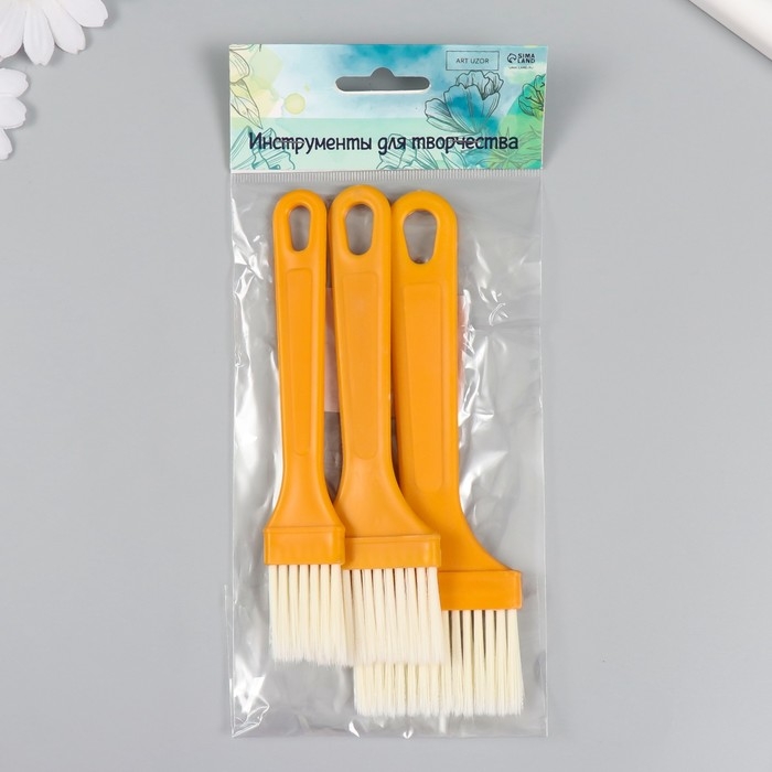 Набор кистей пластик н-р 3 шт. 18,5х9 см, 17х5 см, 14,5х2 см Набор кистей пластик н-р 3 шт. 18,5х9 см, 17х5 см, 14,5х2 см