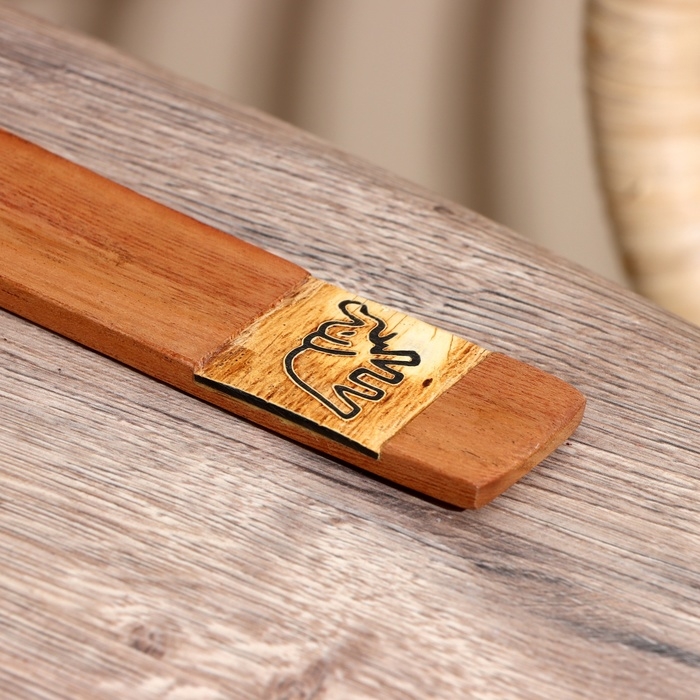 Подставка под благовония  Подставка под благовония "Слон" дерево бакаян, рог 25 см