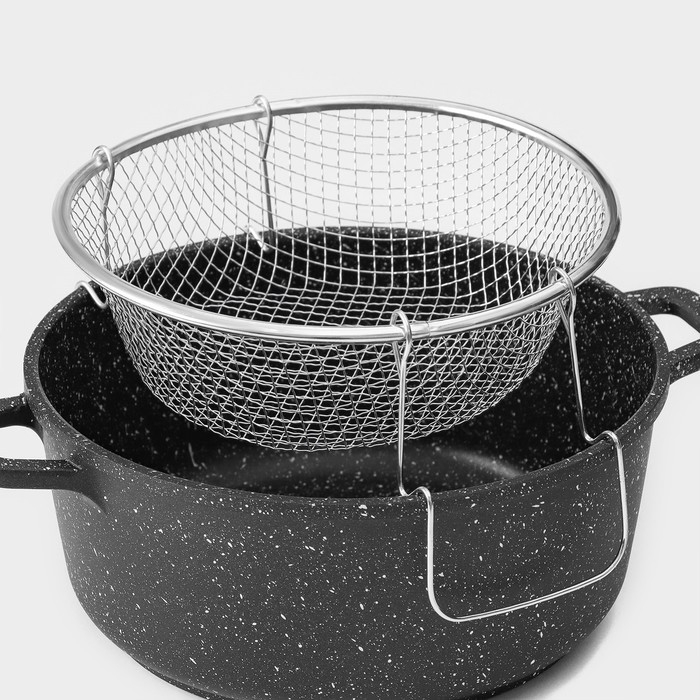 Фритюрница Доляна, d=20 см, цвет серебристый Фритюрница Доляна, d=20 см, цвет серебристый