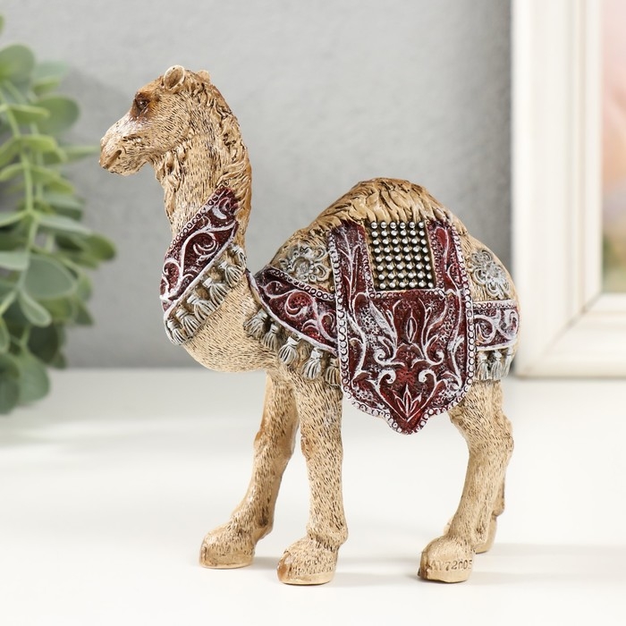 Сувенир полистоун  Сувенир полистоун "Пустынный верблюд с попоной" 11,7х4,7х13,5 см