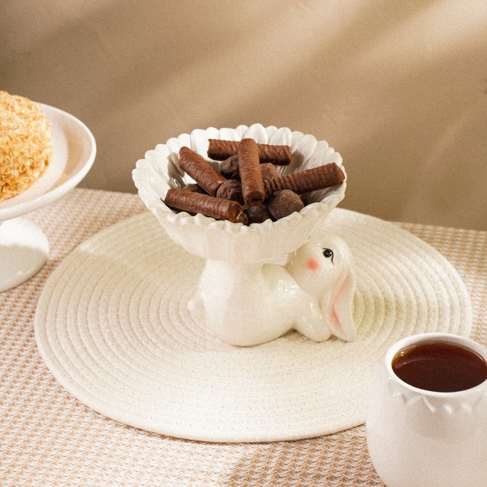 Конфетница керамическая SL Home «Лесные кролики», 19×17,5×15 см, цвет белый Конфетница керамическая SL Home «Лесные кролики», 19×17,5×15 см, цвет белый