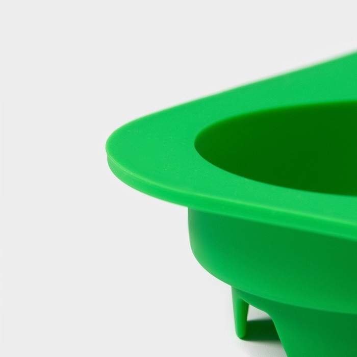 Форма для выпечки новогодняя Доляна «Новогодний набор», силикон, 20,5×22×3,5 см, 6 ячеек, цвет зелёный Форма для выпечки новогодняя Доляна «Новогодний набор», силикон, 20,5×22×3,5 см, 6 ячеек, цвет зелёный