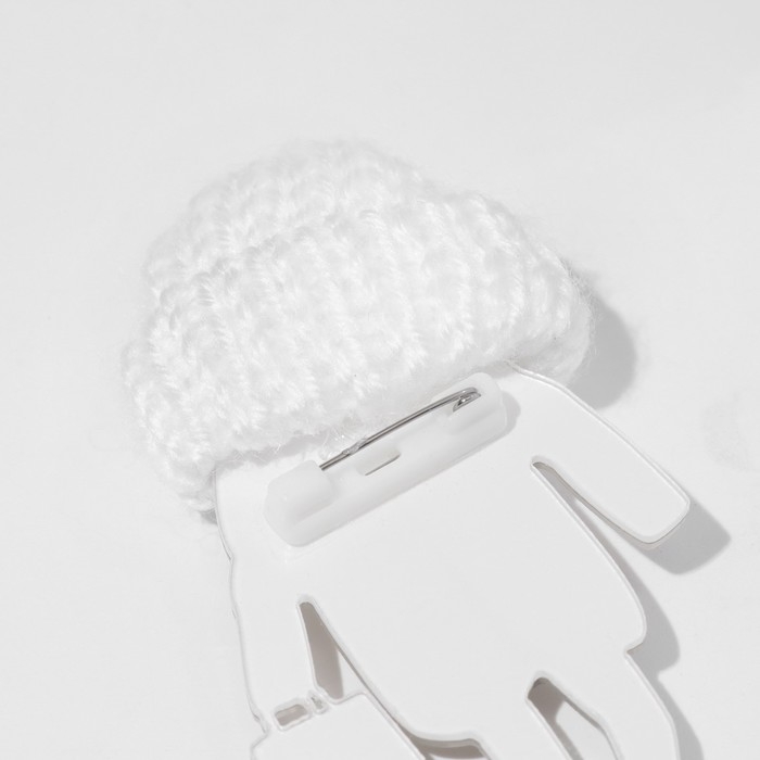 Брошь «Девочка» в рубашке, цветная в серебре Брошь «Девочка» в рубашке, цветная в серебре