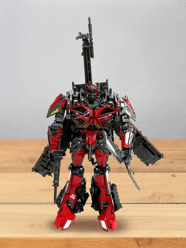 Робот &laquo;Огнеборец&raquo;, трансформируется, с элементами из металла