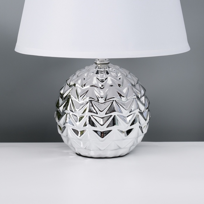 Настольная лампа с абажуром RISALUX «Шади», Е14, 40 Вт, хром, 23×23×32 см Настольная лампа с абажуром RISALUX «Шади», Е14, 40 Вт, хром, 23×23×32 см