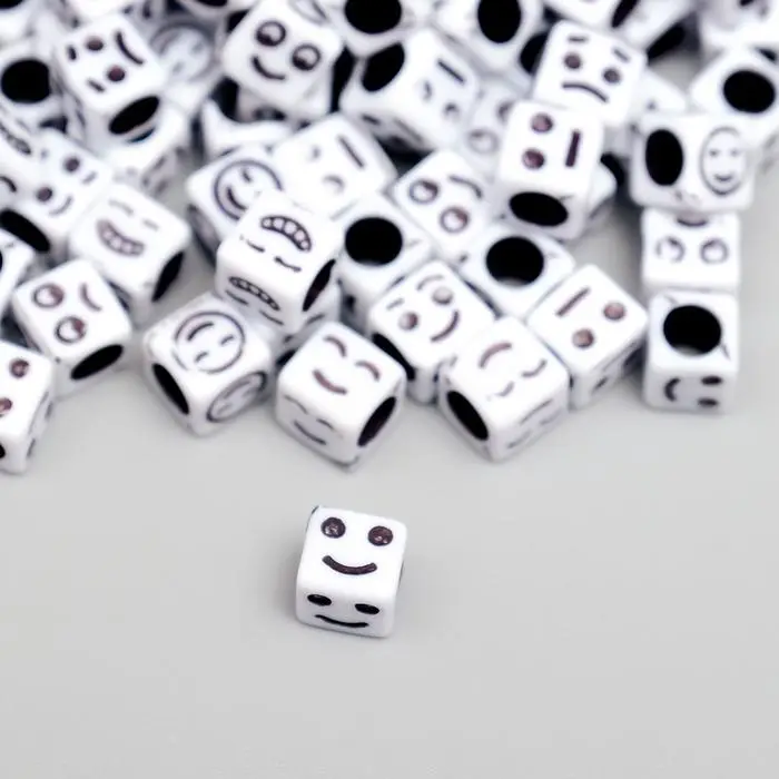 Бусины для творчества пластик  Бусины для творчества пластик "Смайлики на кубике" белые набор 20 гр 0,6х0,6 см