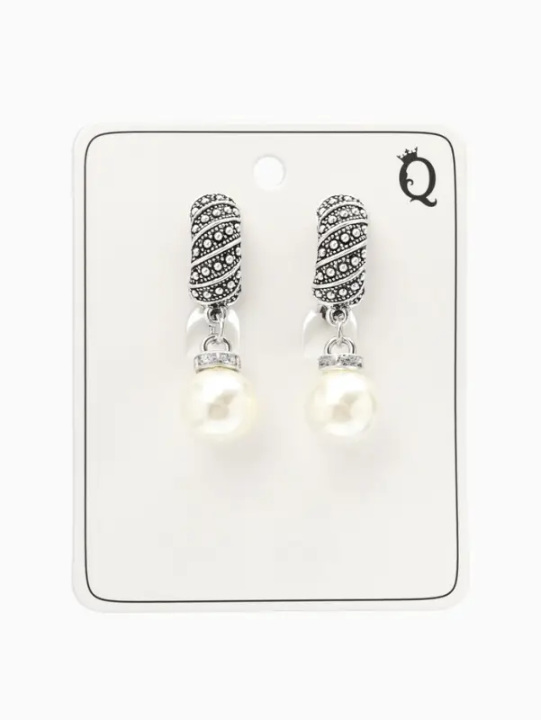 Клипсы &laquo;Грейс&raquo;, диагональ бусин, белая в чернёном серебре