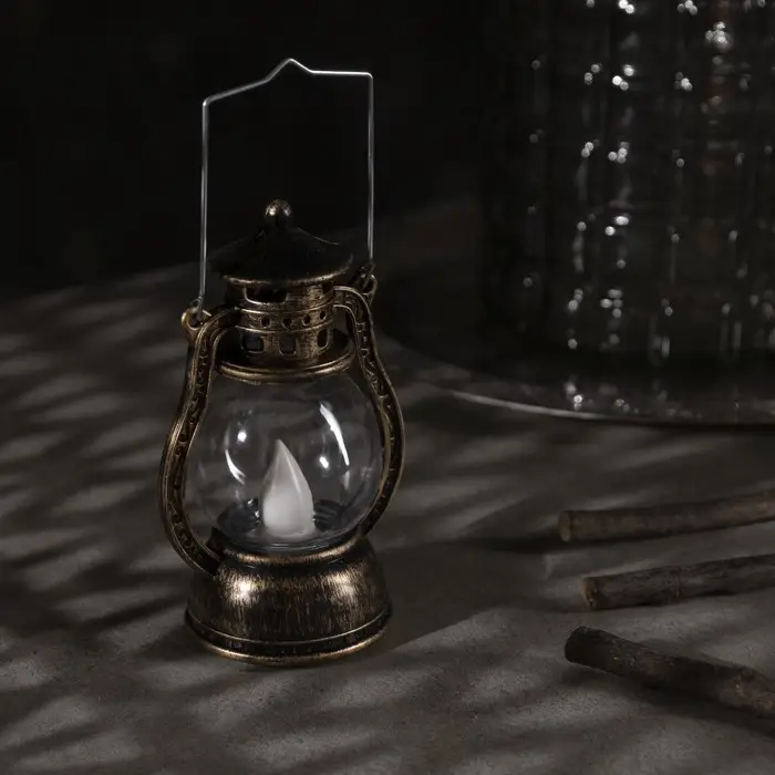 Светодиодная фигура «Бронзовый фонарь» 8 × 12 × 6 см, пластик, батарейки AG13х3 (в комплекте), свечение тёплое белое