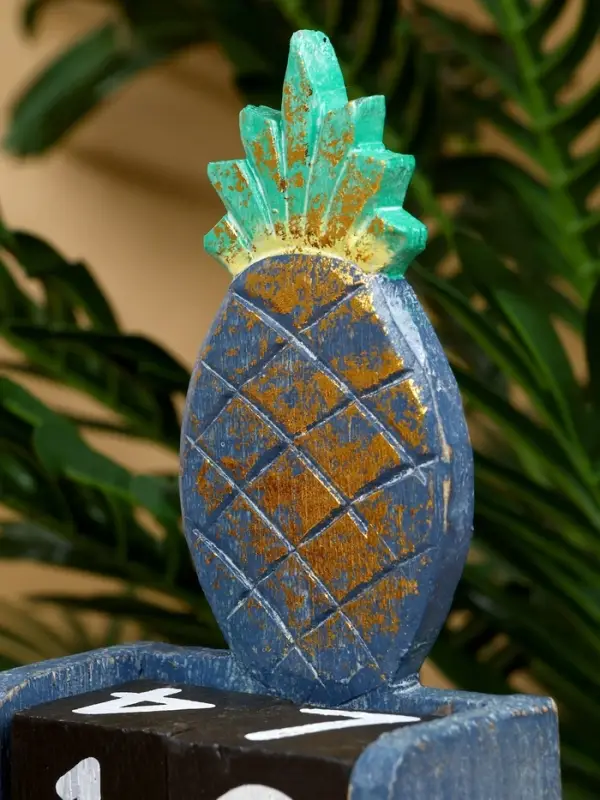 Календарь настольный «Ананас», 10.5×5.5×19.5 см, дерево, сине-зелёный