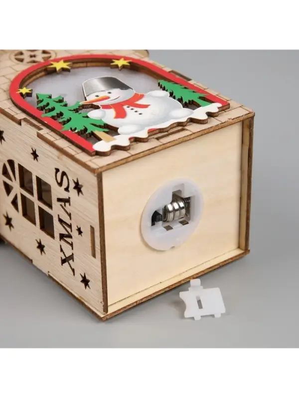 Ёлочная игрушка &laquo;Домик со снеговиком&raquo;, 14.5&times;11&times;8.5 см, 1 LED, от батареек, свечение тёплое белое