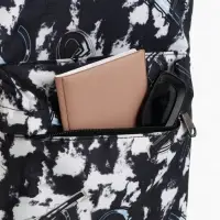 Рюкзак школьный на молнии, с карманами, с принтом, размер 30&times;13&times;42 см, чёрный/белый