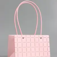 Сумка переноска для цветов, влагостойкая, розовая, с тиснением, 22&times;10.5&times;13.5&plusmn;5% см