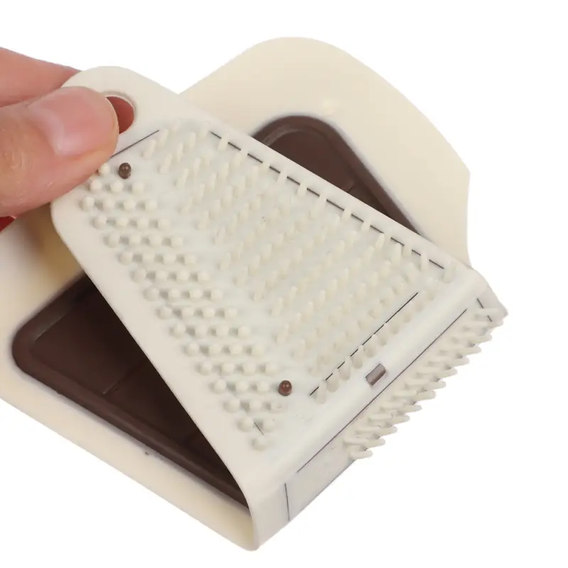 VETTA Скребок-щётка термопластичная резина, 16х9,5 см, 3 цвета