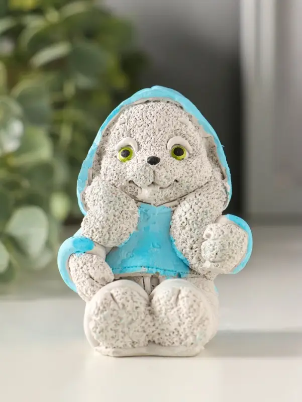 Статуэтка "Кролик в худи" 7х5х4 см, серый