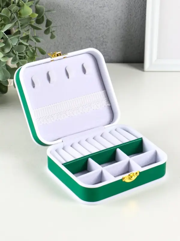 Шкатулка пластик, кожзам для украшений 6 ячеек, 10 полос, зелёная 13,5х11,5х5,5 см