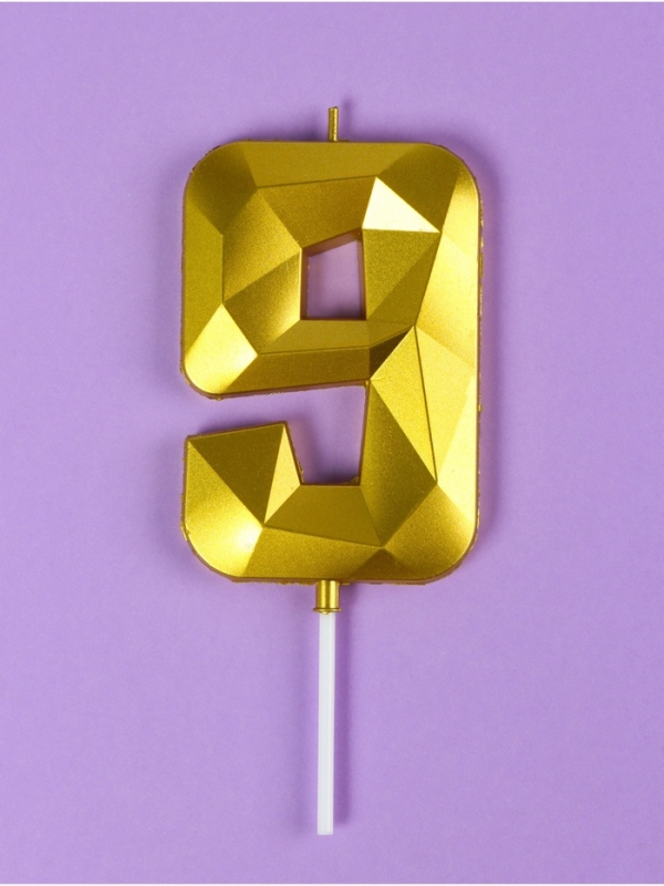 Свеча ГИГАНТ в торт на шпажке «Грань», цифра Свеча ГИГАНТ в торт на шпажке «Грань», цифра "9", золотая, 9 см