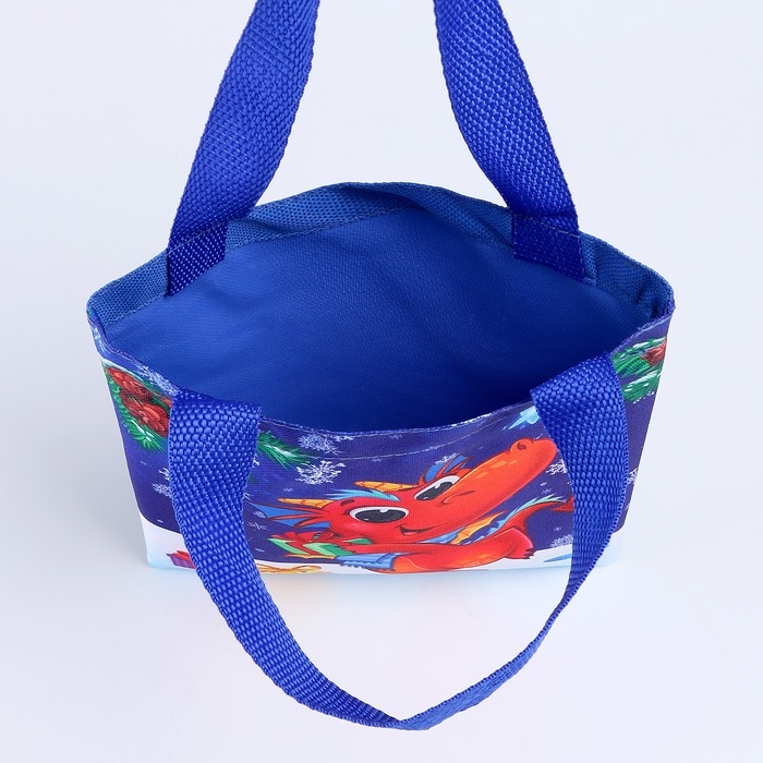 Мешок для подарков «Дракончик с подарком» Мешок для подарков «Дракончик с подарком»