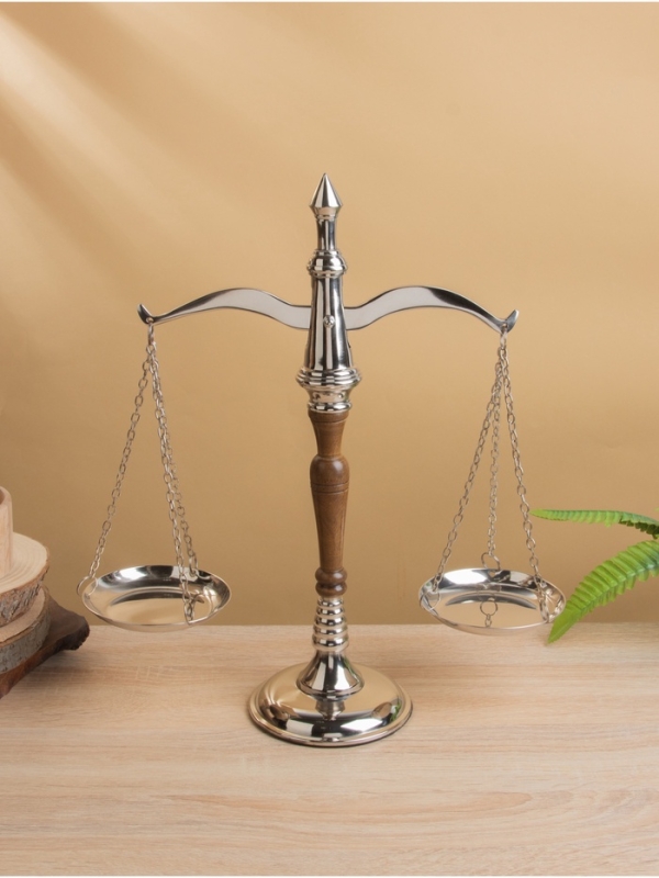 Весы «Фемида», 12×25.5×40 см, алюминий Весы «Фемида», 12×25.5×40 см, алюминий