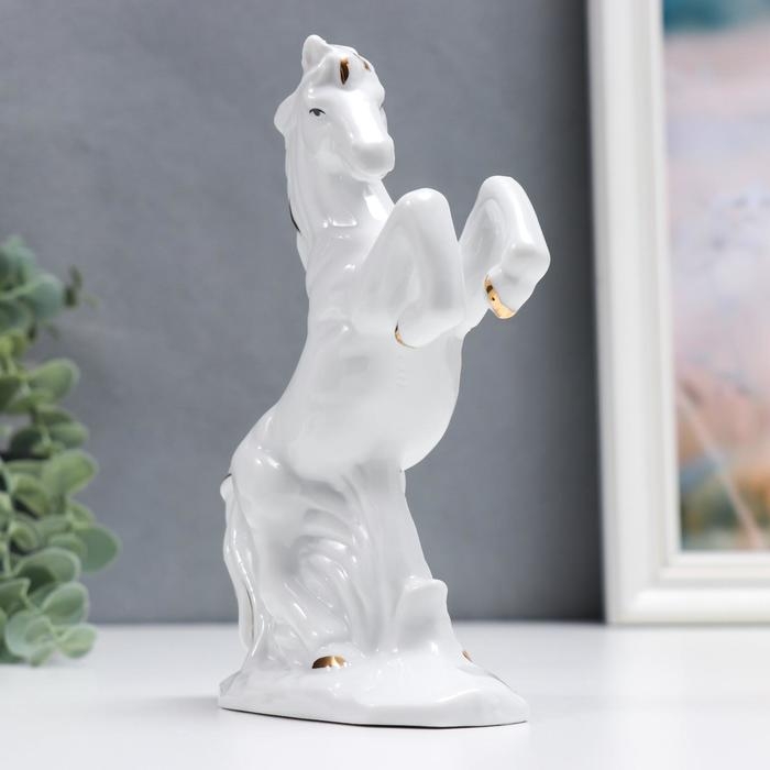 Сувенир керамика Сувенир керамика "Белоснежный конь на дыбах" с золотом 16,5 см