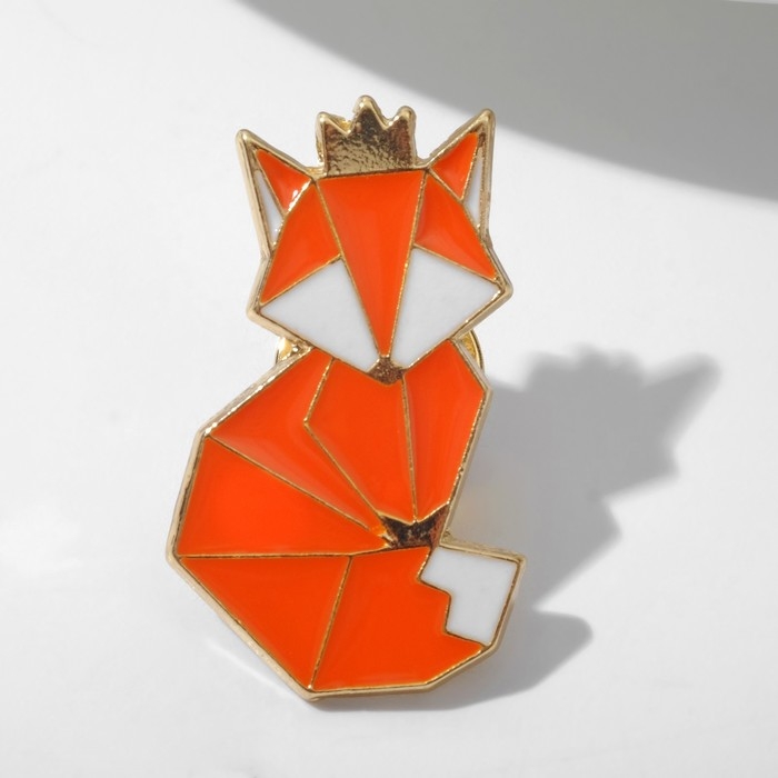 Значок «Графичные животные» лиса, цвет оранжево-белый в золоте Значок «Графичные животные» лиса, цвет оранжево-белый в золоте