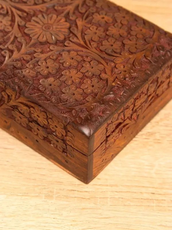 Шкатулка резная "Текстура" 18х13х6 см, дерево шишам