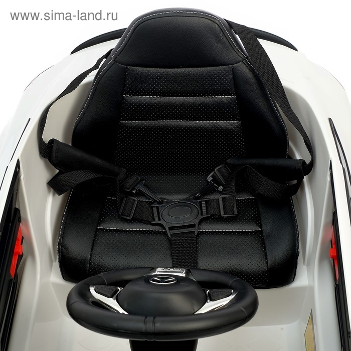 Электромобиль MERCEDES-BENZ C63 S AMG, EVA колёса, цвет белый Электромобиль MERCEDES-BENZ C63 S AMG, EVA колёса, цвет белый