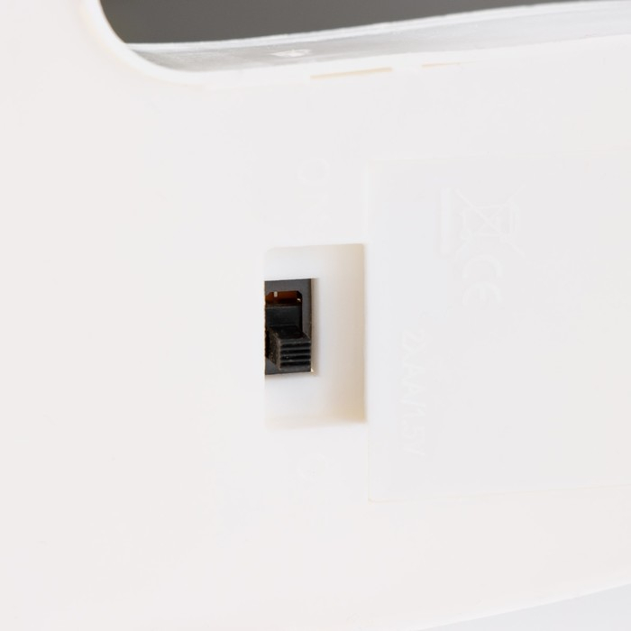 Ночник Ночник "Олененок" 8хLED батарейки 2хАА белый 18,5х3,5х25 см RISALUX