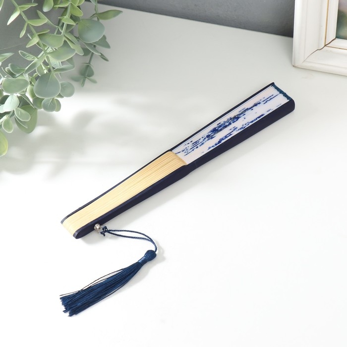 Веер дерево, текстиль h=21 см  Веер дерево, текстиль h=21 см "Цветочки и бабочки" белый, с кисточкой