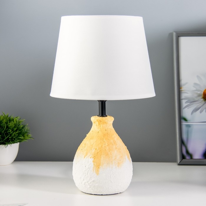 Настольная лампа Настольная лампа "Заряна" Е14 40Вт белый оранжевый 30х30х33см RISALUX