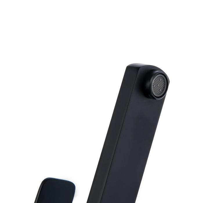 Смеситель для раковины Accoona A9122F, 1-рычажный, силумин, картридж 35мм, h=31см, черный Смеситель для раковины Accoona A9122F, 1-рычажный, силумин, картридж 35мм, h=31см, черный