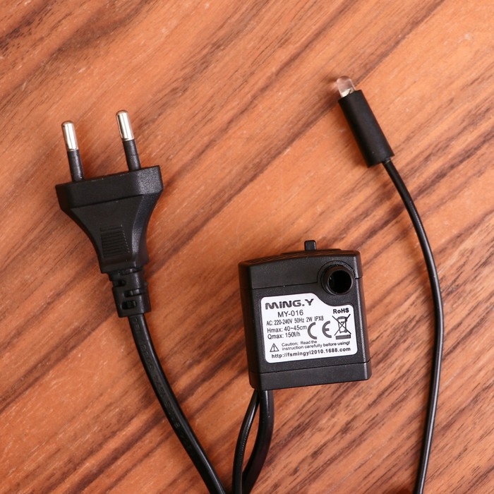 Фонтан Фонтан "Поросятки у мельницы" 16х20х26 см (без шарика, с подсветкой)