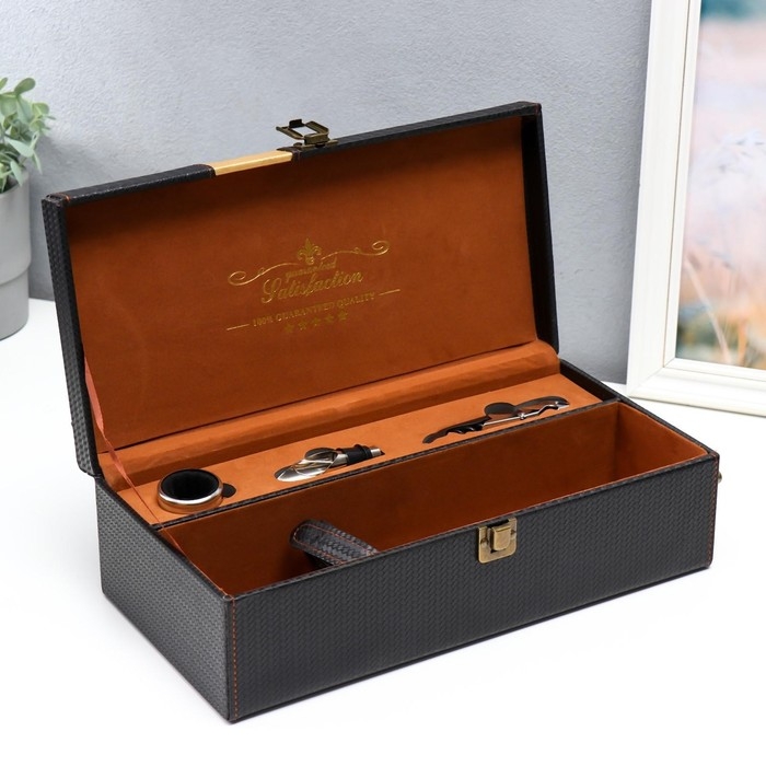 Шкатулка дерево, кожзам под бутылку "Премиум" 3 предмета тёмно-коричневый 35х11х17,5 см