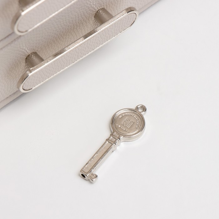 Шкатулка кожзам для украшений  Шкатулка кожзам для украшений "Винта" бежевая22х17х18 см