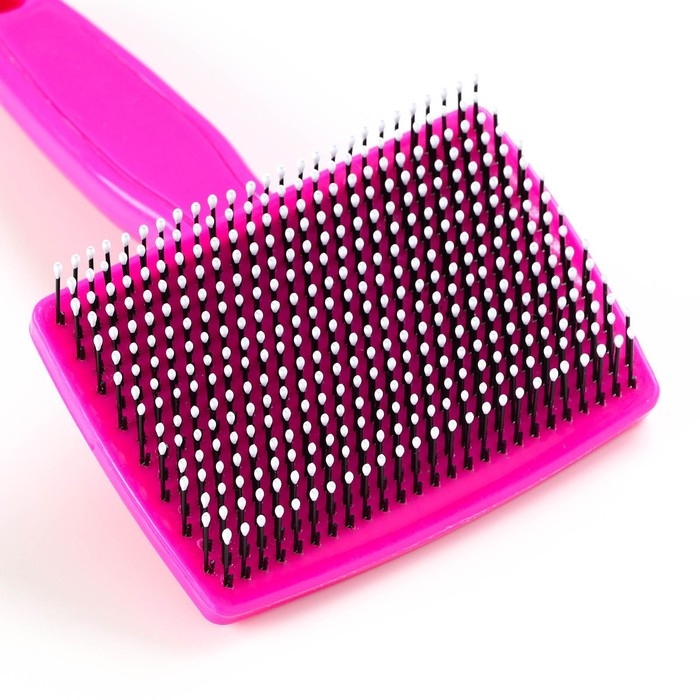 Пуходерка пластиковая мягкая с закругленными зубьями, средняя, 9 х 15,5 см, розовая Пуходерка пластиковая мягкая с закругленными зубьями, средняя, 9 х 15,5 см, розовая