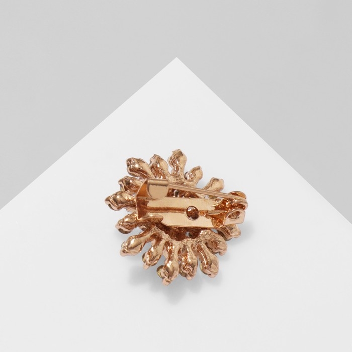 Брошь «Солнце искристое» малая, цвет белый в золоте Брошь «Солнце искристое» малая, цвет белый в золоте