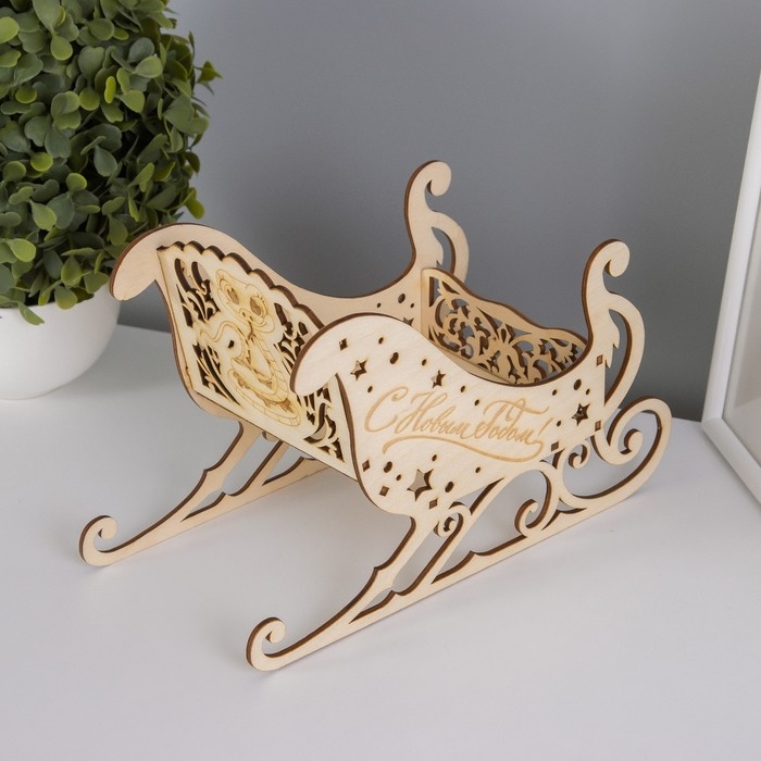 Шкатулка-сани  Шкатулка-сани "Змея. Новый год" 21х14х10 см