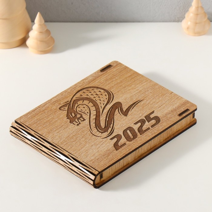 Новогодняя шкатулка  Новогодняя шкатулка "Кобра" 15х12х2 см